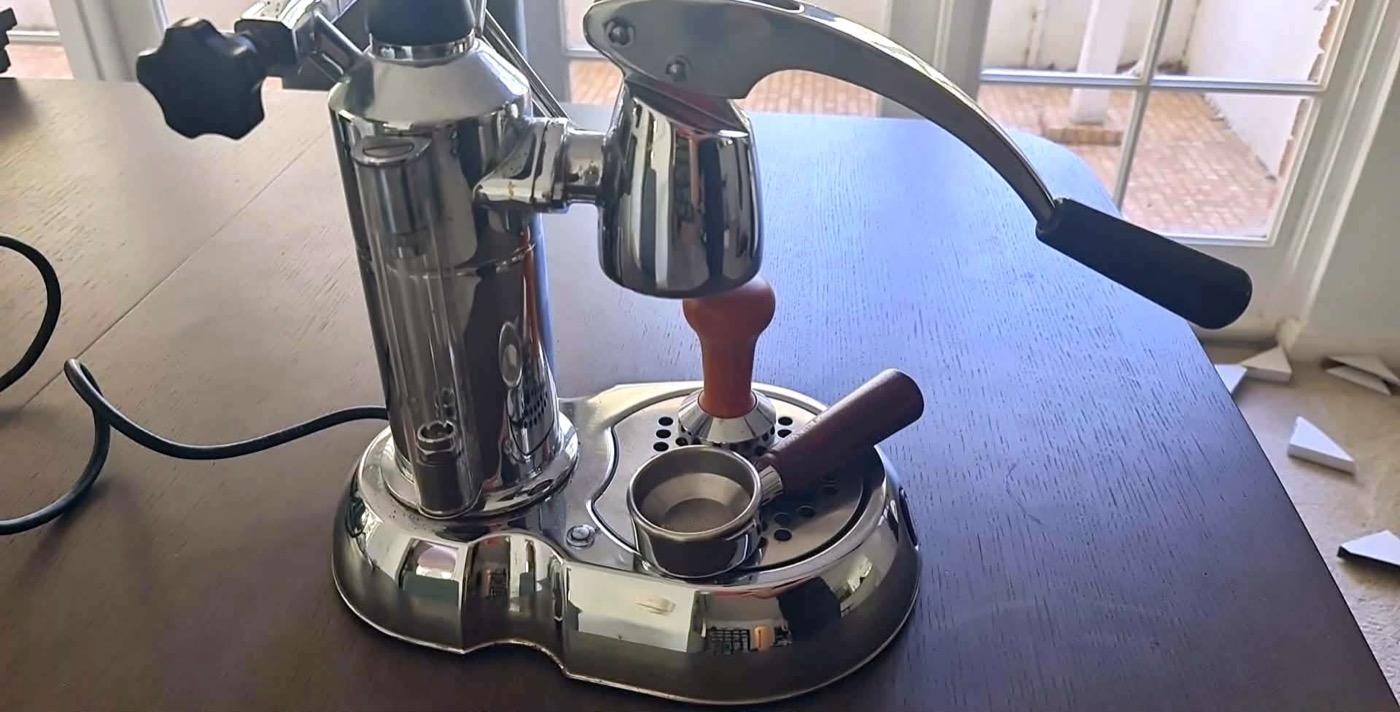 La Pavoni Stradivari Professional portable & lever product photograph